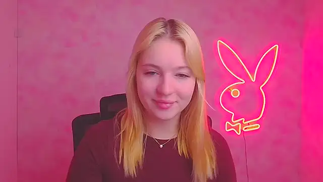 Snapshot of Milka_kiss_ chatting on 7, 11, 2025 Milka kiss online show from 7, 11, 2025