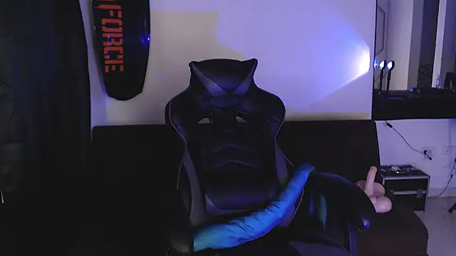 Snapshot of liz-beths chatting on 20, 10, 2025 liz-beths online show from 20, 10, 2025