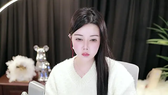Qiaoqiao  online show from 1, 1, 2025
