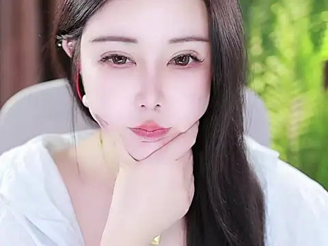 Qiaoqiao  online show from 14, 1, 2025