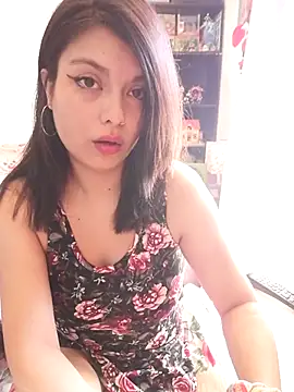 mia  katt online show from 4, 2, 2025