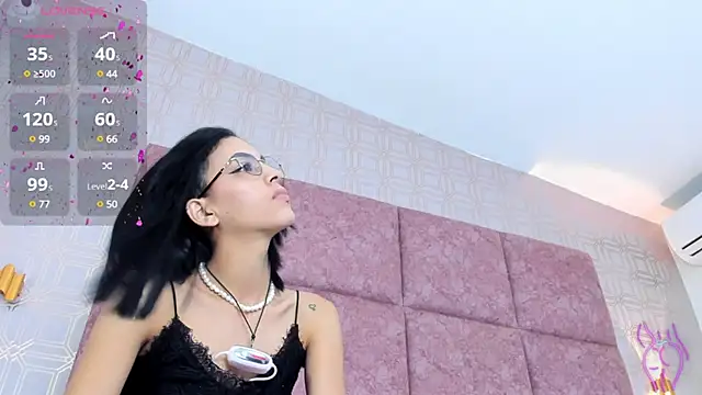 LilitRobins online show from 11, 12, 2024