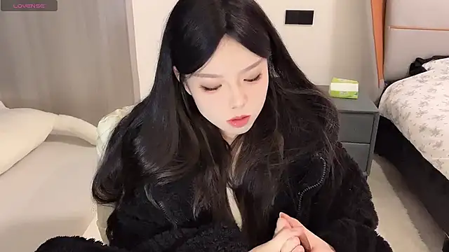 Q-ing online show from 25, 12, 2024