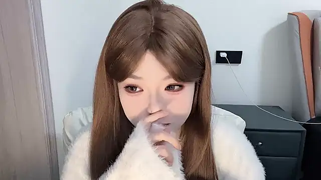 Q-ing online show from 25, 2, 2025