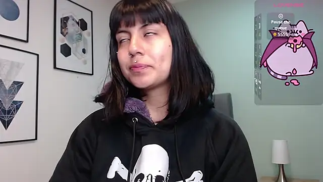 Snapshot of amy_adams1 chatting on 24, 11, 2025 amy adams1 online show from 24, 11, 2025