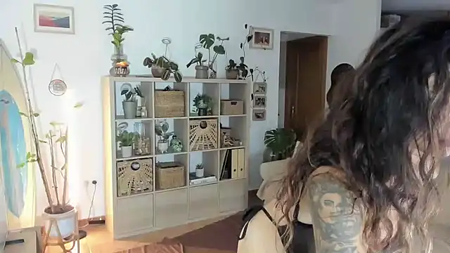 Snapshot of desertd2310 chatting on 22, 2, 2025 desertd2310 online show from 22, 2, 2025