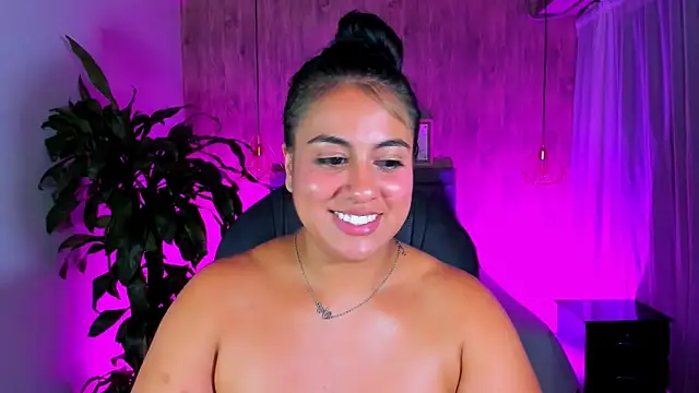 Xisu  online show from 22, 2, 2025