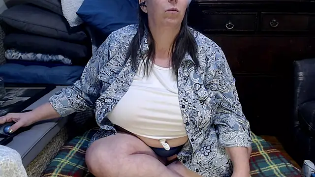 ladyscarlotta online show from 2, 2, 2025