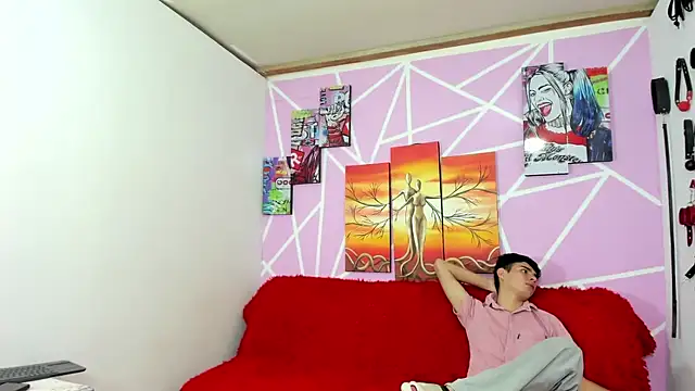 Snapshot of Fresahot2005 chatting on 14, 12, 2024 Fresahot2005 online show from 14, 12, 2024