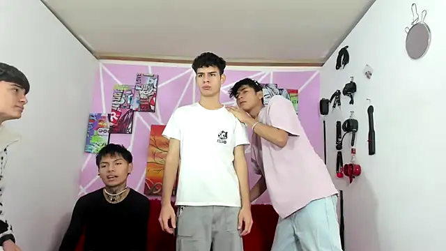 Snapshot of Fresahot2005 chatting on 19, 12, 2024 Fresahot2005 online show from 19, 12, 2024