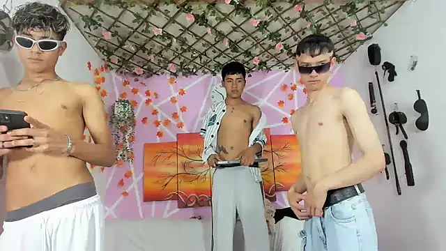 Snapshot of Fresahot2005 chatting on 10, 3, 2025 Fresahot2005 online show from 10, 3, 2025