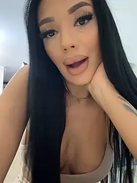 amirahylerr online show from 8, 1, 2025