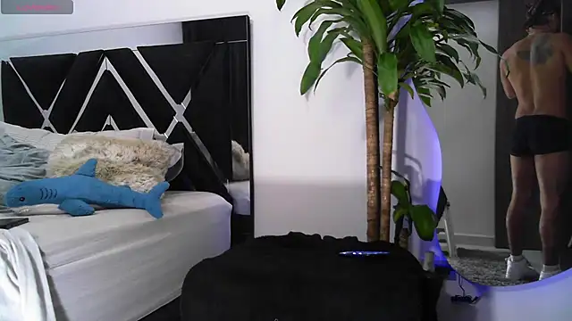 Snapshot of LeooBigBoy chatting on 21, 2, 2025 LeooBigBoy online show from 21, 2, 2025