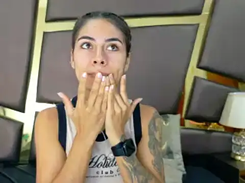 NicoleEsposito online show from 16, 10, 2025