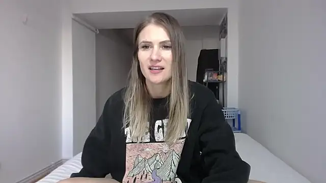 Snapshot of NattyReturn chatting on 25, 1, 2025 NattyReturn online show from 25, 1, 2025