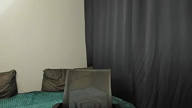 Pinku kitsune online show from 16, 2, 2025