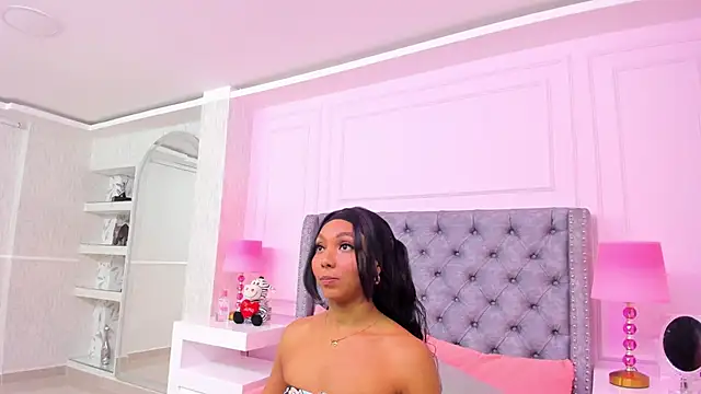 HaileeRoberts online show from 21, 1, 2025