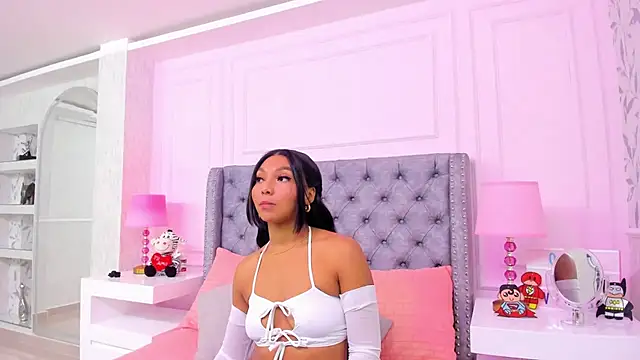 HaileeRoberts online show from 26, 1, 2025