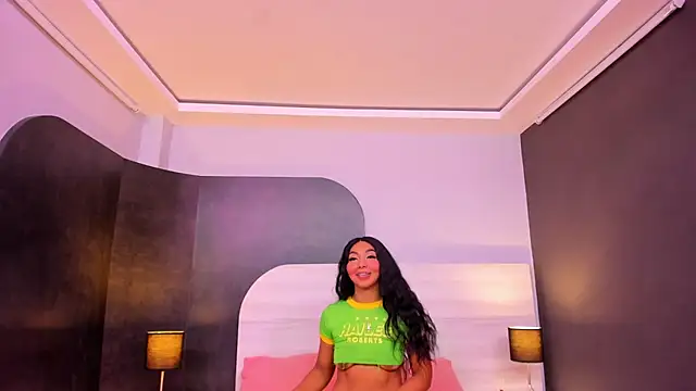 HaileeRoberts online show from 17, 10, 2025