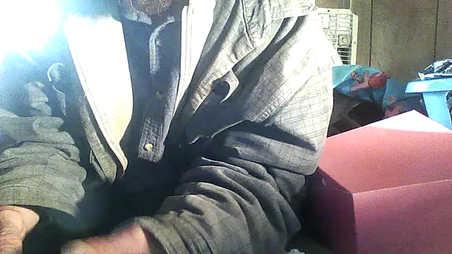 Snapshot of luke_thighwalker2469 chatting on 2, 12, 2025 luke thighwalker2469 online show from 2, 12, 2025