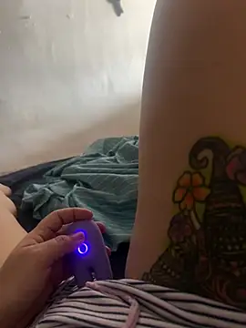 Snapshot of RenataMex chatting on 23, 2, 2025 RenataMex online show from 23, 2, 2025