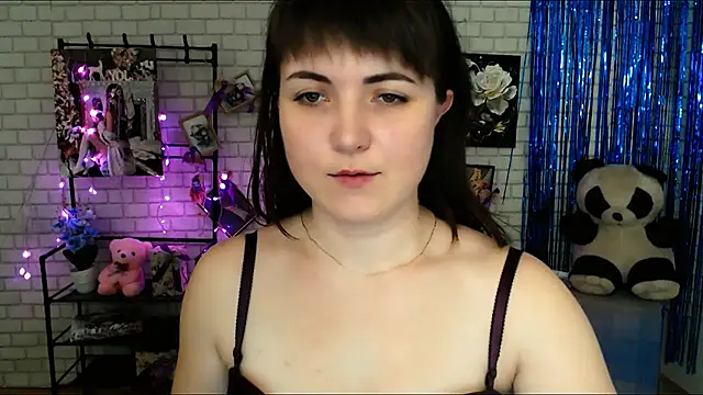 Darina M  online show from 1, 2, 2025