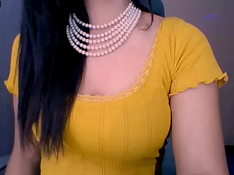 Snapshot of Nicole-wallace chatting on 2, 4, 2026 Nicole-wallace online show from 2, 4, 2026