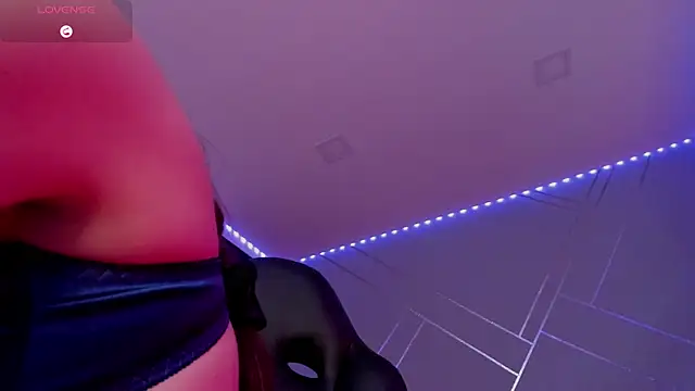 Snapshot of Ich_Bin_Julia chatting on 5, 2, 2025 Ich Bin Julia online show from 5, 2, 2025