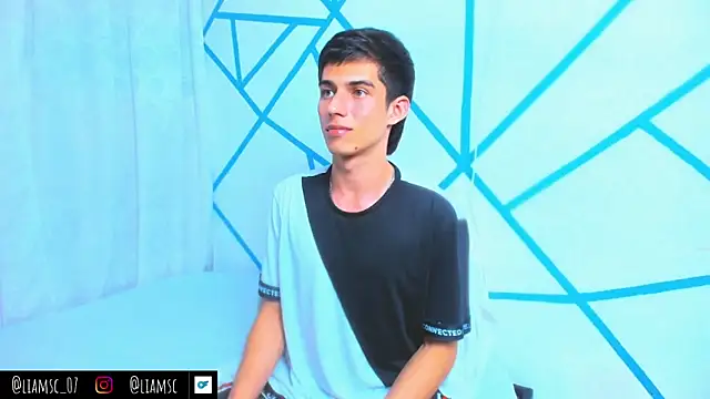 Snapshot of liam_scott77 chatting on 30, 10, 2025 liam scott77 online show from 30, 10, 2025