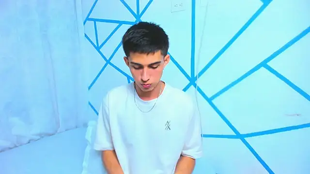 Snapshot of liam_scott77 chatting on 2, 11, 2025 liam scott77 online show from 2, 11, 2025