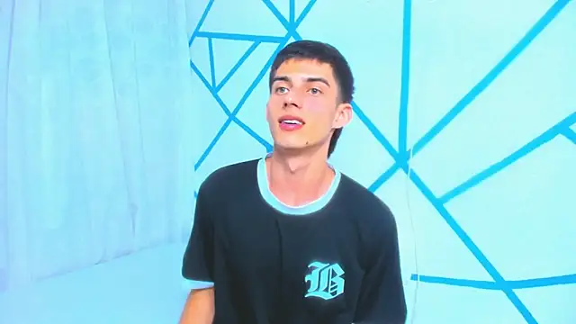 Snapshot of liam_scott77 chatting on 3, 11, 2025 liam scott77 online show from 3, 11, 2025