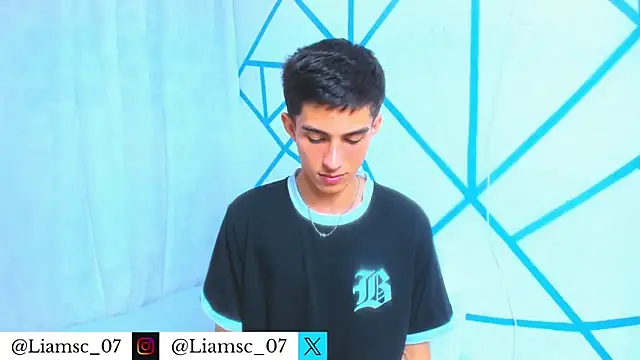 Snapshot of liam_scott77 chatting on 6, 11, 2025 liam scott77 online show from 6, 11, 2025