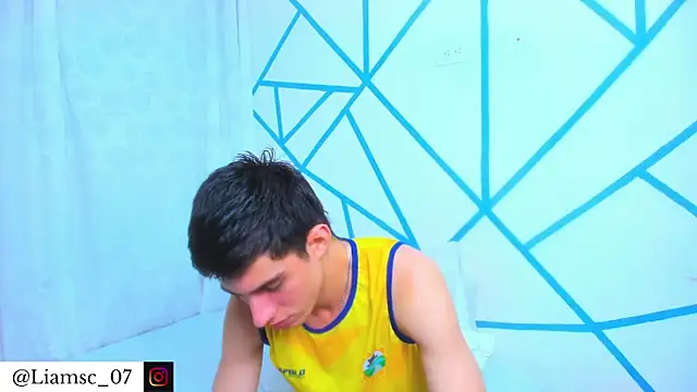 liam scott77 online show from 17, 12, 2025