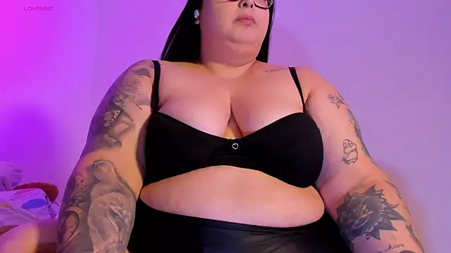 Apriilpeach  online show from 17, 12, 2025