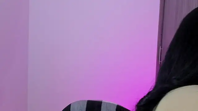 Snapshot of Natasha_su_ chatting on 3, 4, 2026 Natasha su online show from 3, 4, 2026