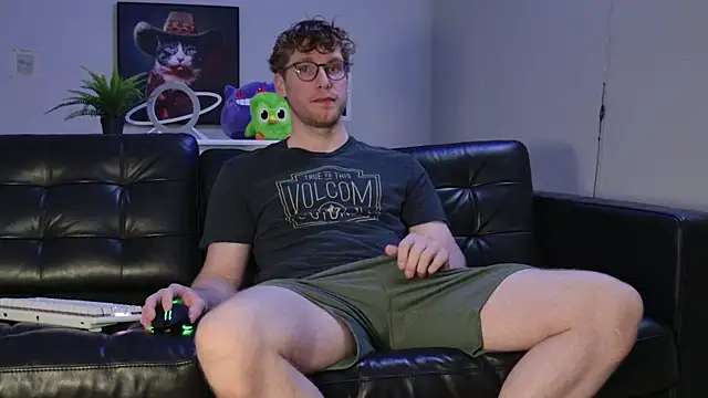 BlueEyedTallGuy94 online show from 28, 10, 2025