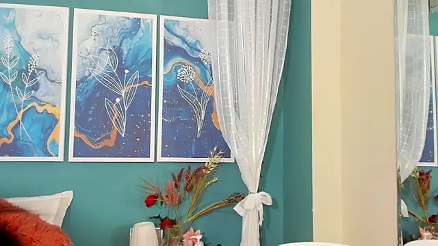 TianaReedd online show from 6, 3, 2025