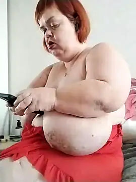 MIDGET-TITS online show from 6, 2, 2025