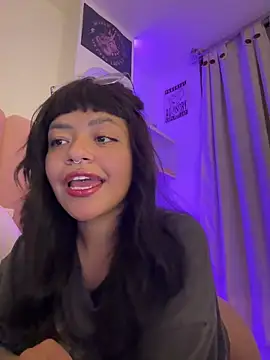 Ashley Chriss online show from 9, 2, 2025