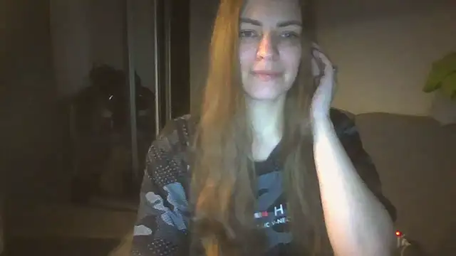 Snapshot of AnnaDiamond1 chatting on 19, 11, 2025 AnnaDiamond1 online show from 19, 11, 2025