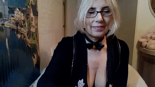 sweet raspberry online show from 12, 1, 2025