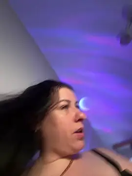 Snapshot of Evelinia chatting on 21, 10, 2025 Evelinia online show from 21, 10, 2025