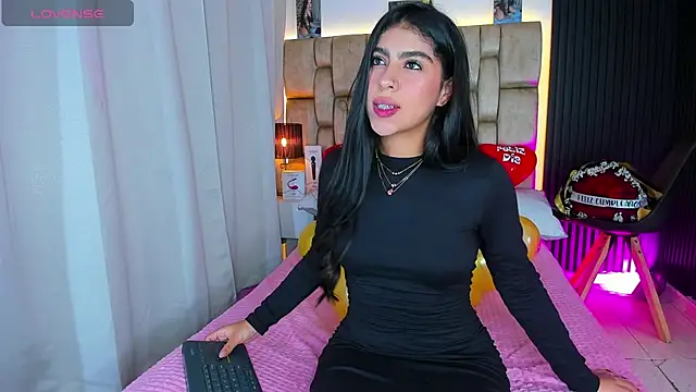 little sophie18 online show from 13, 3, 2026