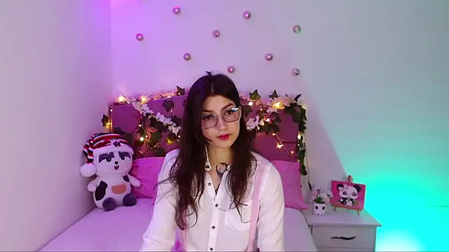 Snapshot of cami_mila9 chatting on 4, 12, 2024 cami mila9 online show from 4, 12, 2024