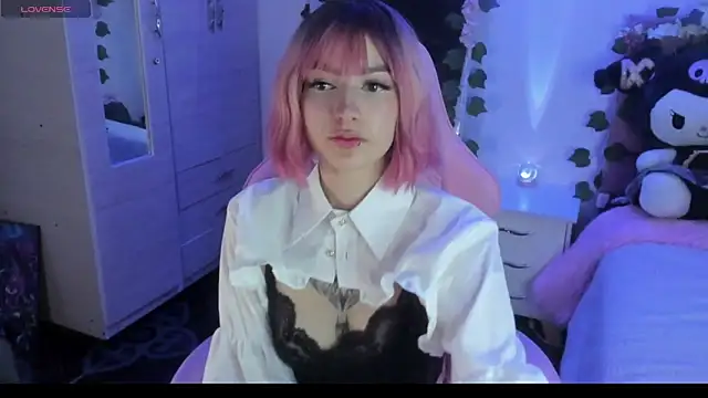 Snapshot of cami_mila9 chatting on 4, 3, 2025 cami mila9 online show from 4, 3, 2025