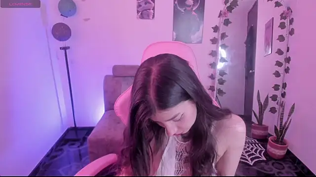 Snapshot of cami_mila9 chatting on 17, 9, 2025 cami mila9 online show from 17, 9, 2025