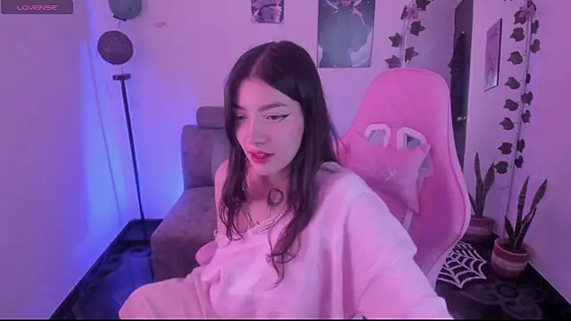 Snapshot of cami_mila9 chatting on 20, 9, 2025 cami mila9 online show from 20, 9, 2025