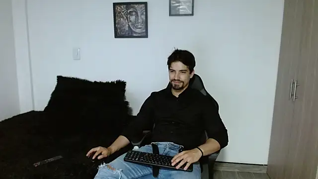 Snapshot of Ian_Daviz chatting on 15, 11, 2025 Ian Daviz online show from 15, 11, 2025