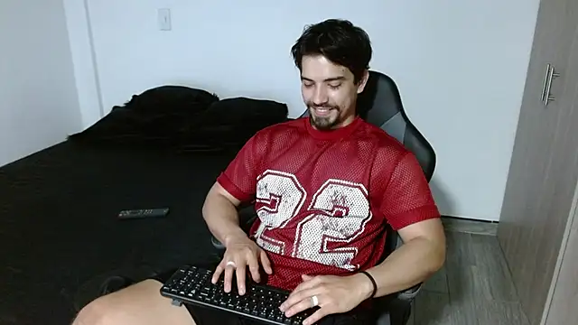 Snapshot of Ian_Daviz chatting on 18, 11, 2025 Ian Daviz online show from 18, 11, 2025