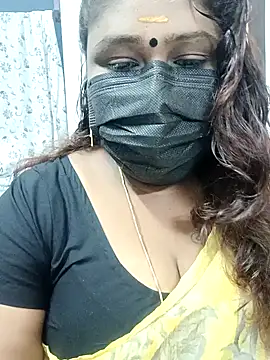 Snapshot of simran21 chatting on 18, 12, 2024 simran21 online show from 18, 12, 2024